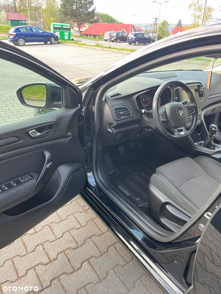 Renault Megane ENERGY TCe 100 LIMITED - 18