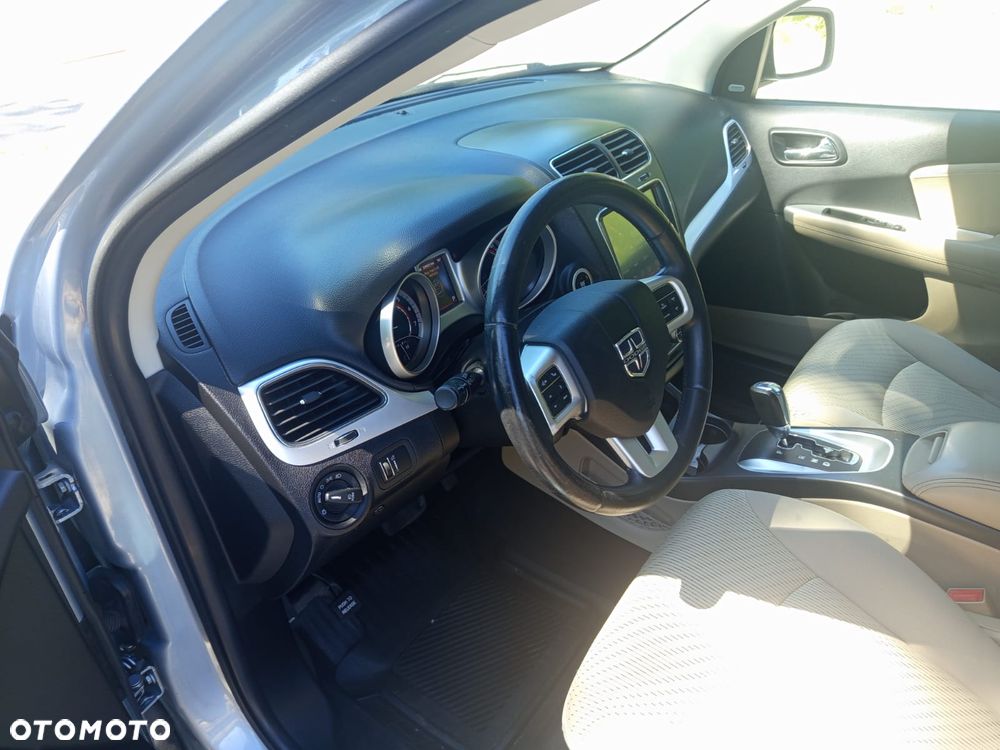 Dodge Journey - 30