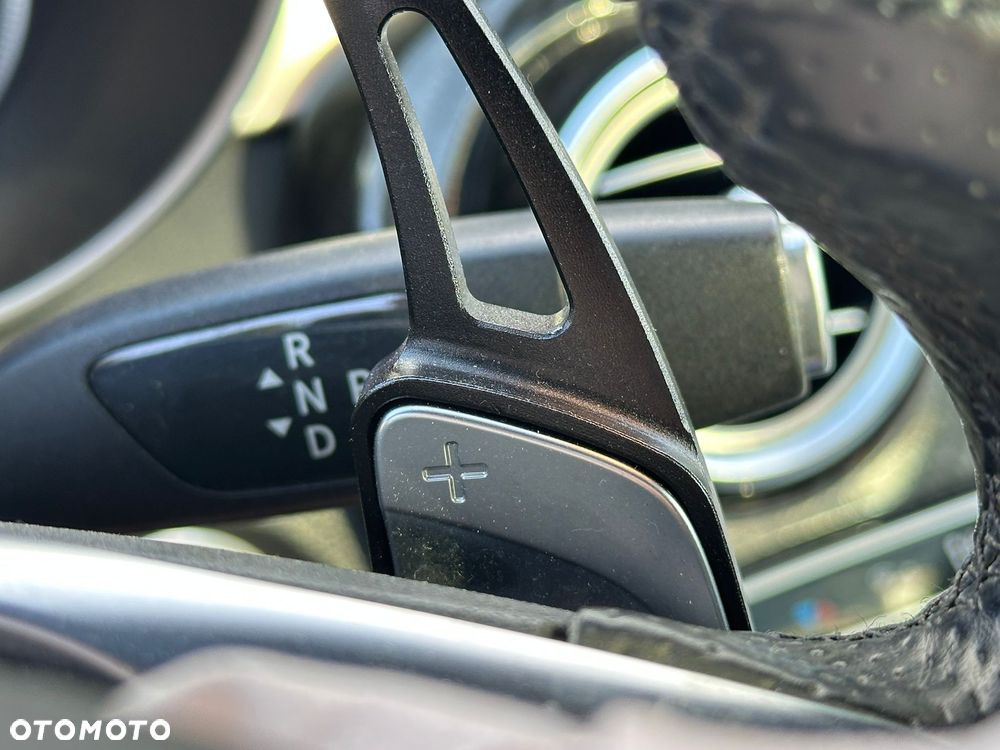 Mercedes-Benz Klasa C 180 7G-TRONIC - 21