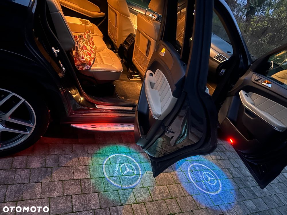 Mercedes-Benz GL 350 BlueTEC 4Matic 7G-TRONIC - 23