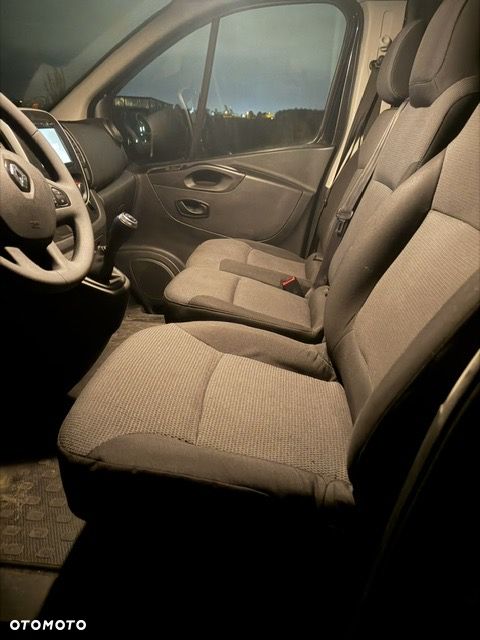 Renault Trafic - 16