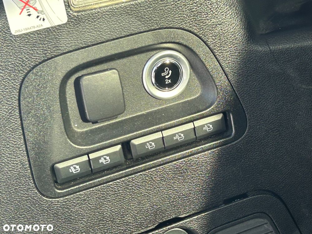 Ford S-Max 2.0 TDCi Titanium PowerShift - 24