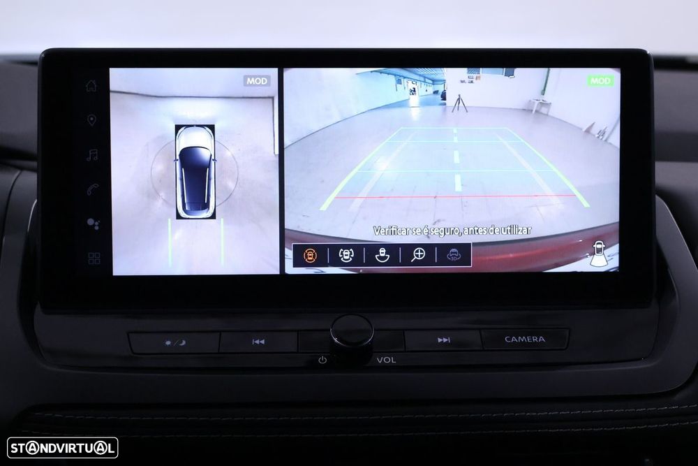 Nissan Qashqai 1.3 DIG-T N-Connecta - 23