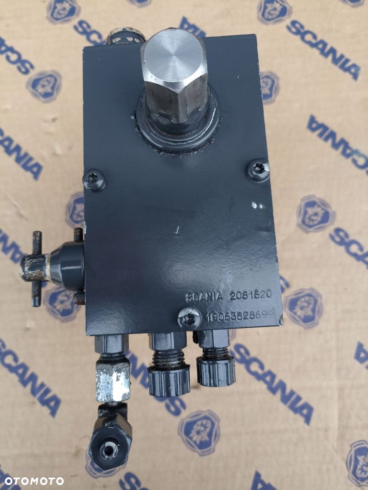 POMPKA PODNOSZENIA KABINY SCANIA 2081520 - 2