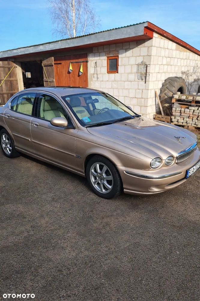 Jaguar X-Type 2.0 - 1