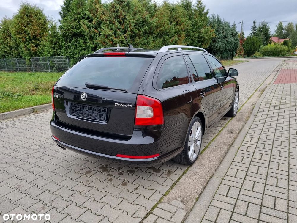 Skoda Octavia 2.0 TDI DPF RS DSG - 5