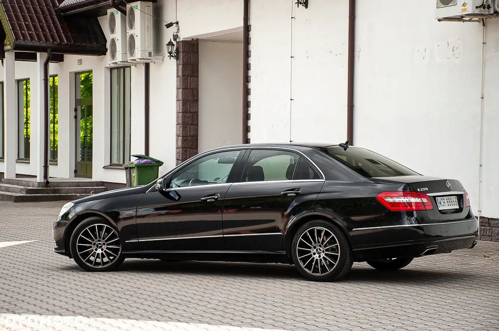 Mercedes-Benz Klasa E 220 BlueTEC 7G-TRONIC Avantgarde - 26