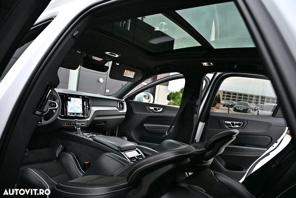 Volvo XC 60 D4 AWD Geartronic RDesign - 23