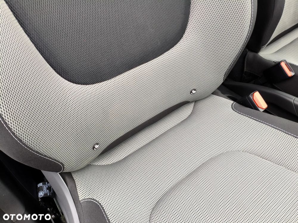 Renault Captur - 16