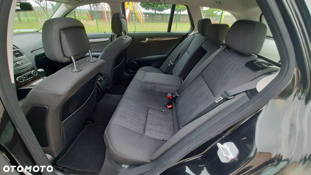 Mercedes-Benz Klasa C 180 Kompressor Elegance - 29