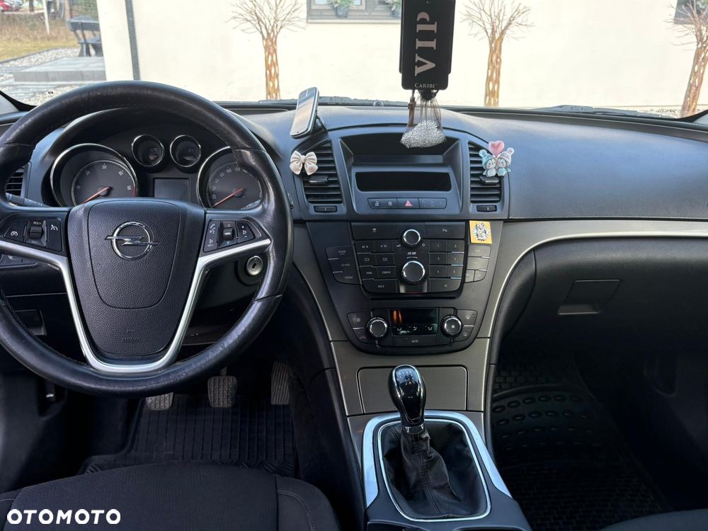 Opel Insignia - 8