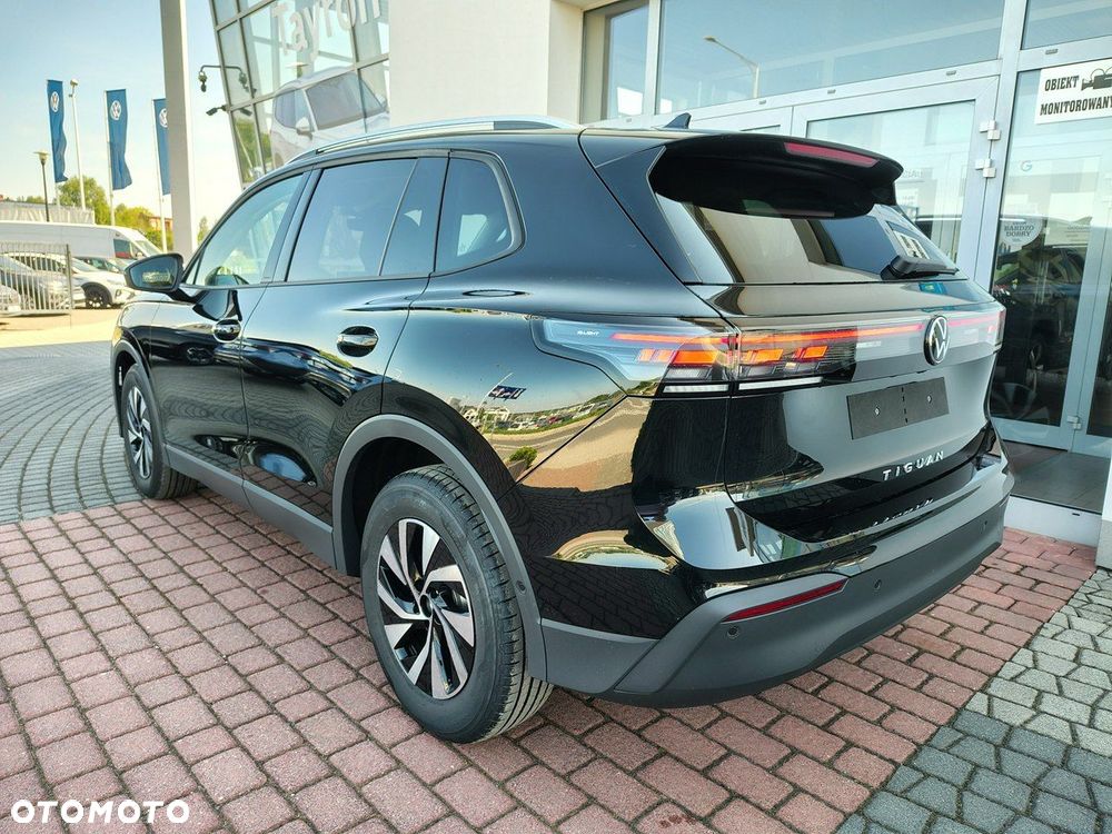 Volkswagen Tiguan - 5