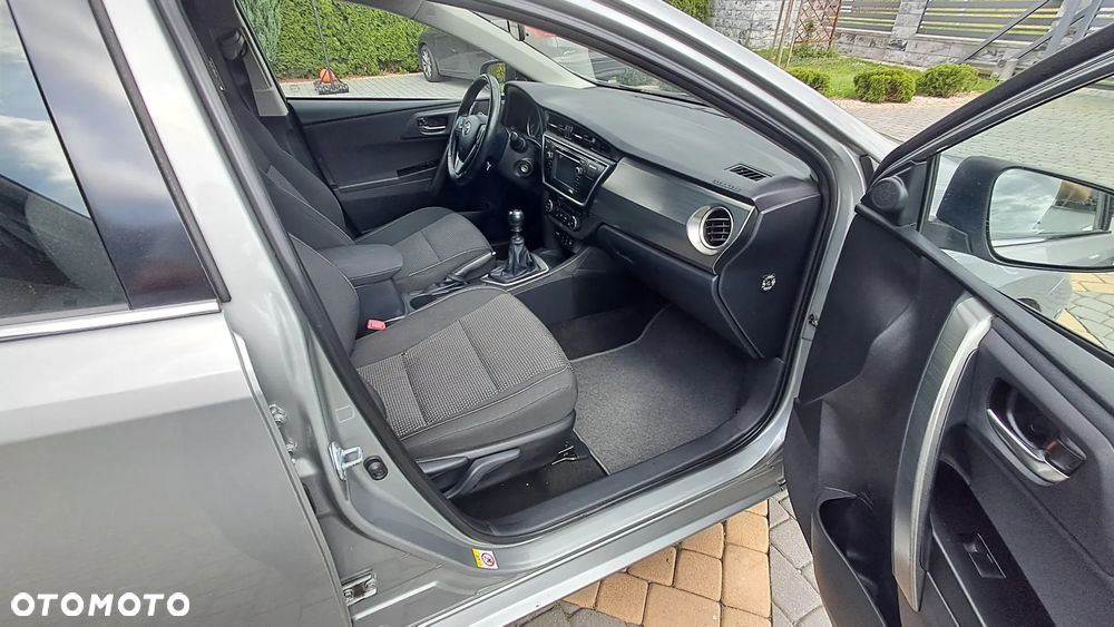 Toyota Auris - 7