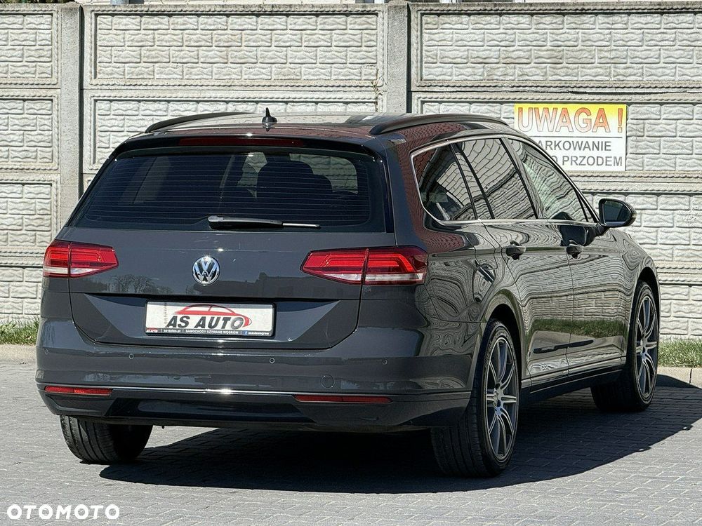 Volkswagen Passat - 4