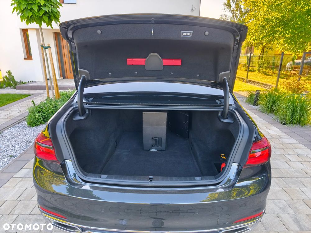 BMW Seria 7 750Li xDrive - 30