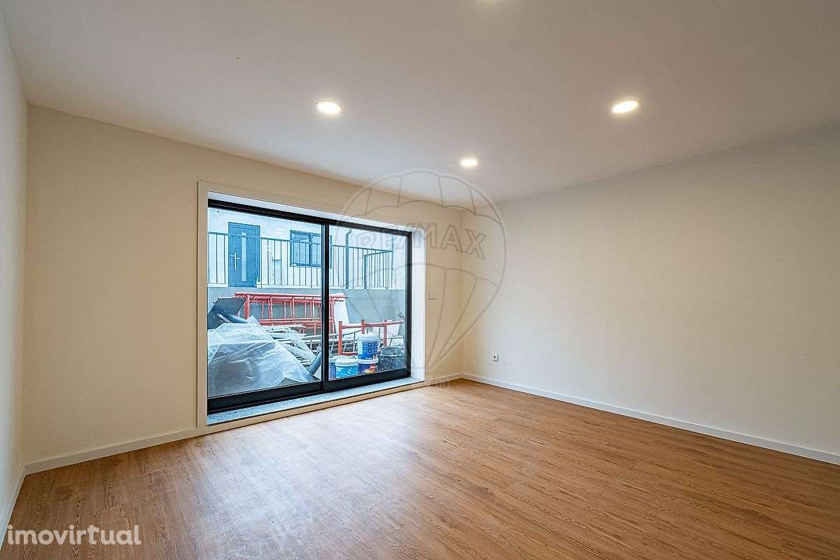 Moradia T2 para venda - Grande imagem: 2/26