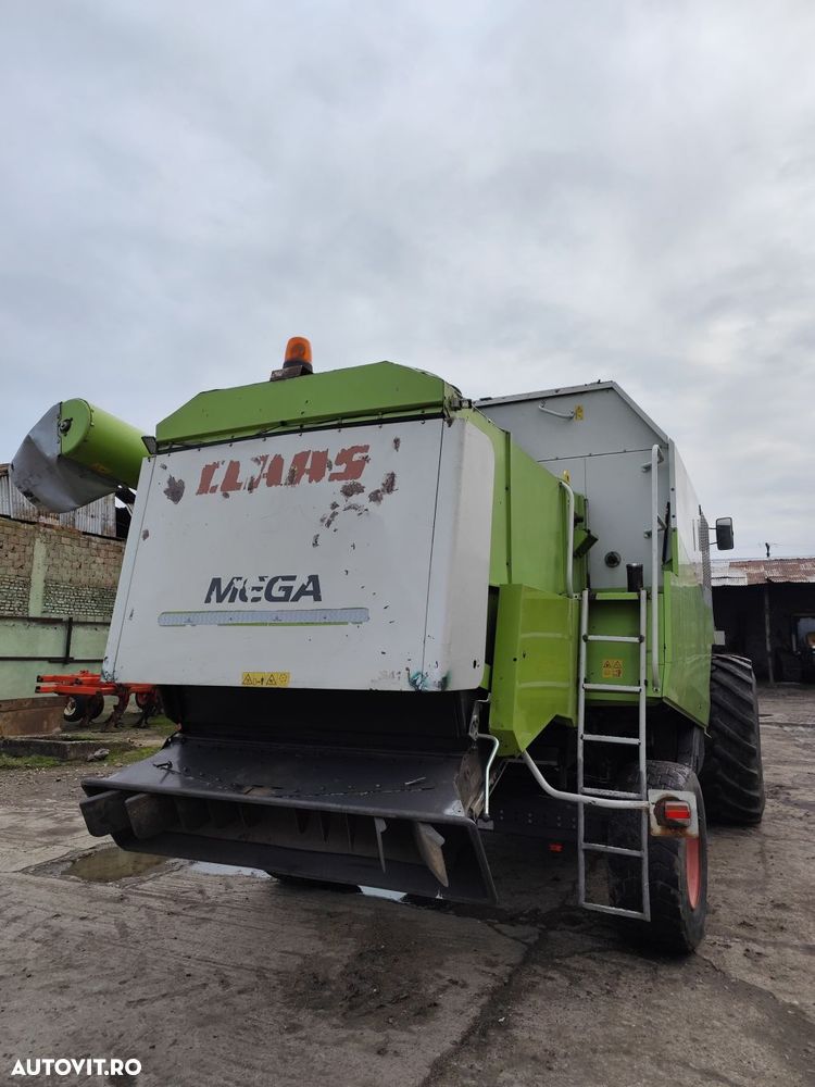 Claas Mega 350 Combina Agricola - 8