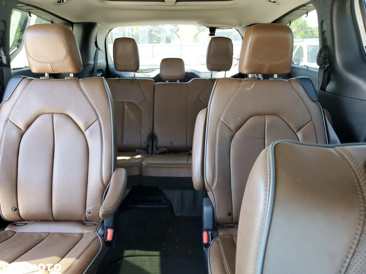 Chrysler Pacifica - 7