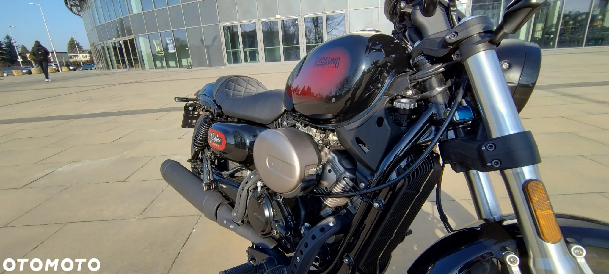 Hyosung GV - 13