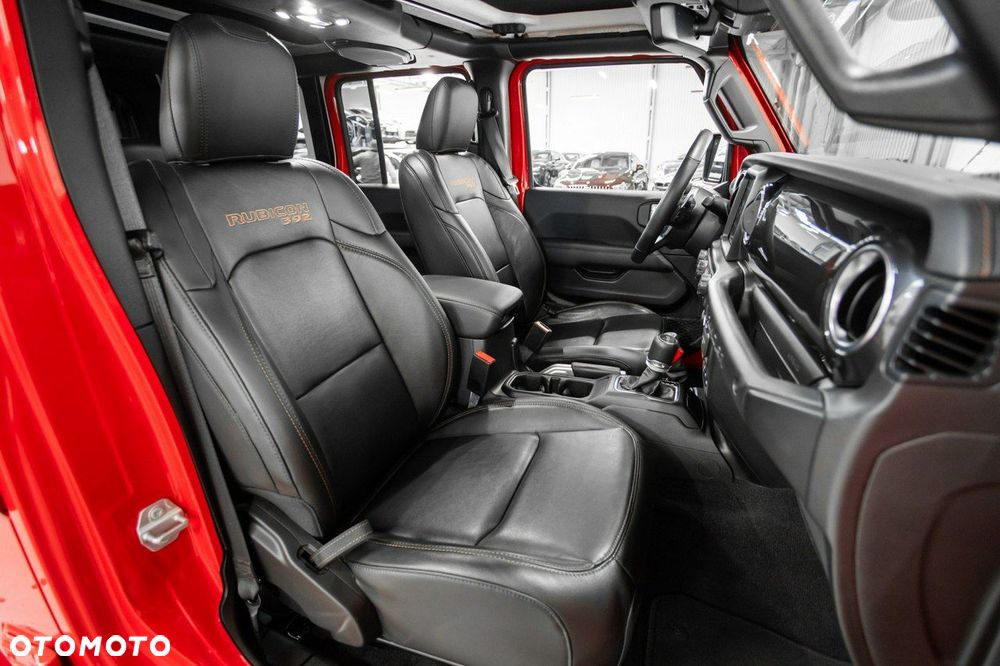 Jeep Wrangler - 25