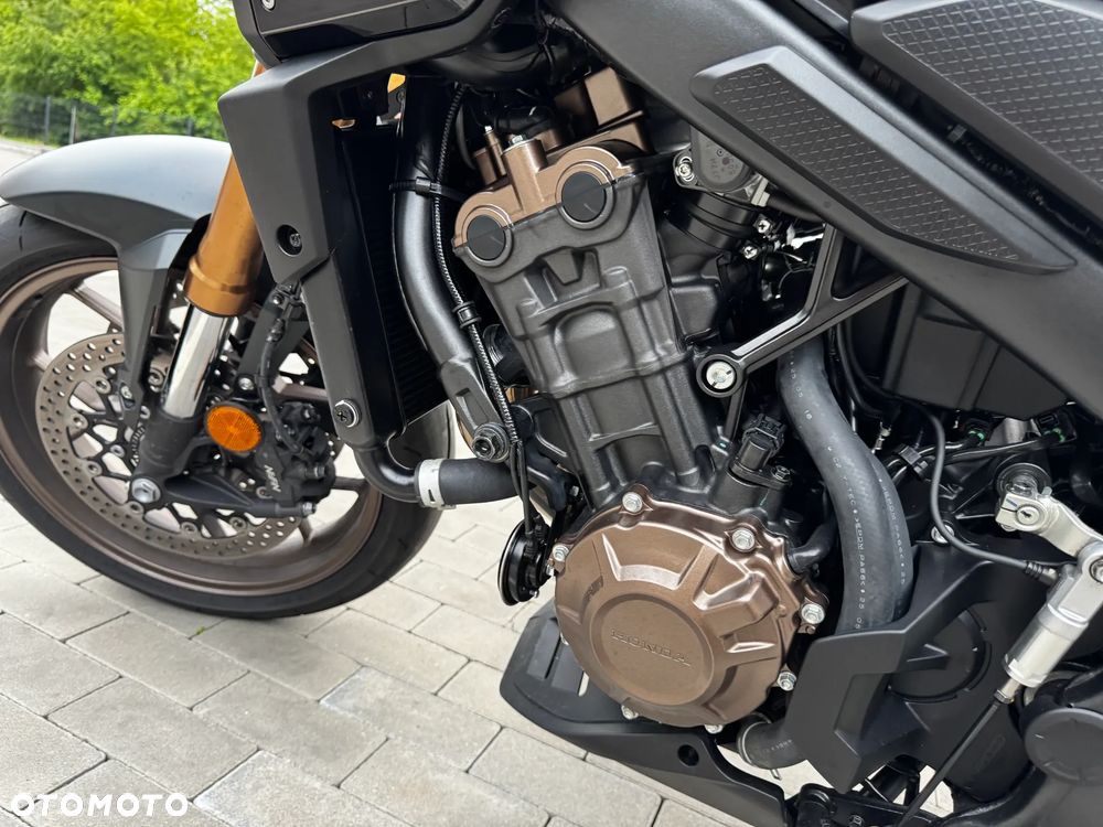 Honda CB - 8