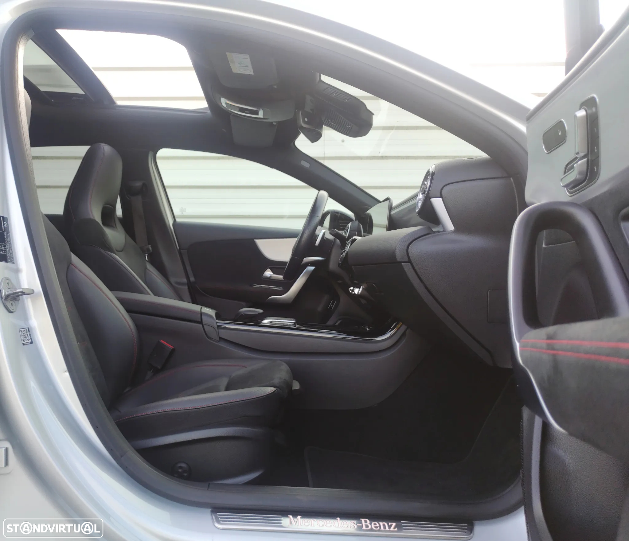Mercedes-Benz A 250 e AMG Line - 25
