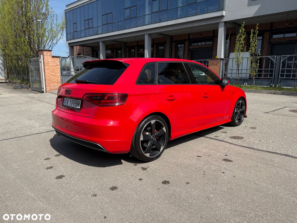 Audi A3 Sportback 2.0 TDI S tronic Ambition - 4