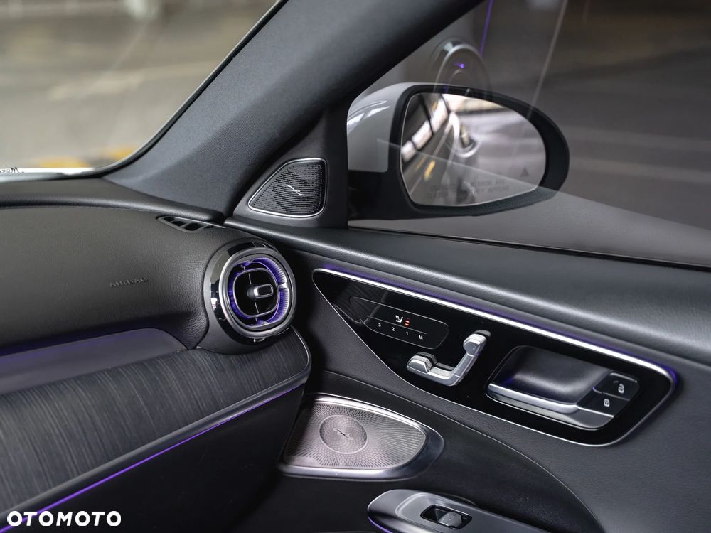 Mercedes-Benz Klasa C 300 4Matic 9G-TRONIC Avantgarde - 28
