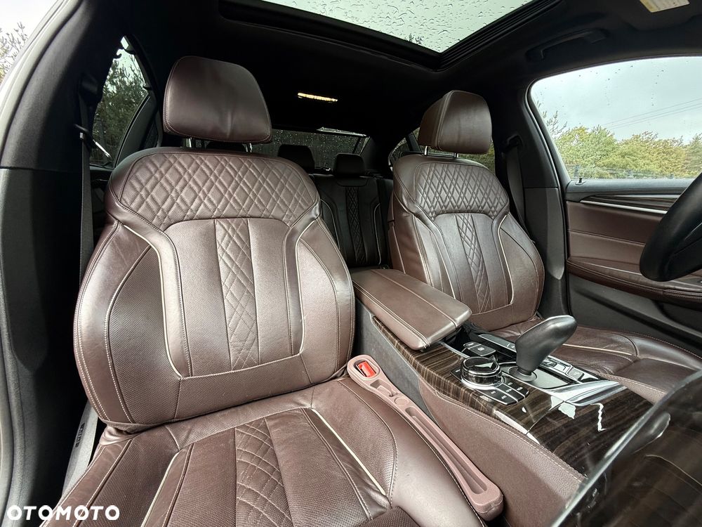BMW Seria 5 530i Luxury Line - 22