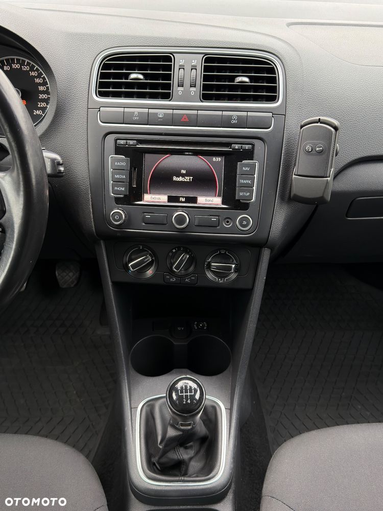 Volkswagen Polo - 13