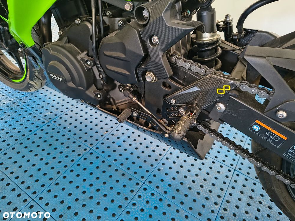 Kawasaki Ninja 400 - 5