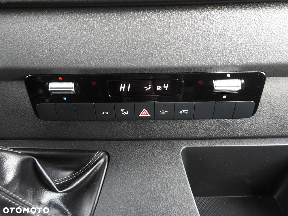 Mercedes-Benz SPRINTER 314 FURGON BRYGADÓWKA  6 MIEJSC TEMPOMAT KLIMATYZACJA  140KM - 36
