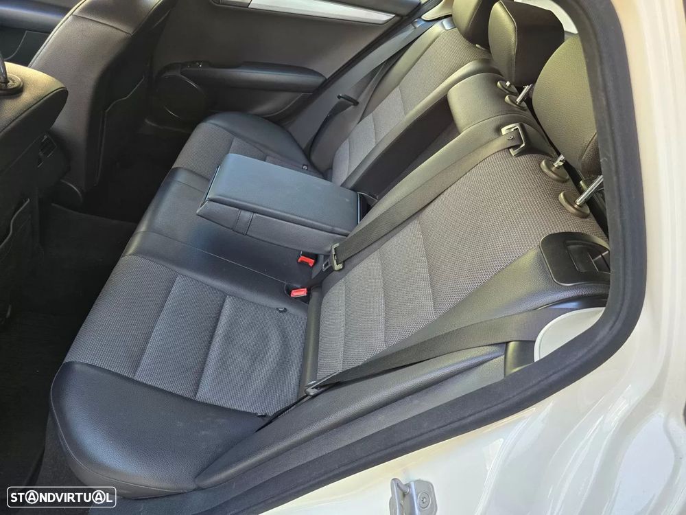 Mercedes-Benz C 250 - 12