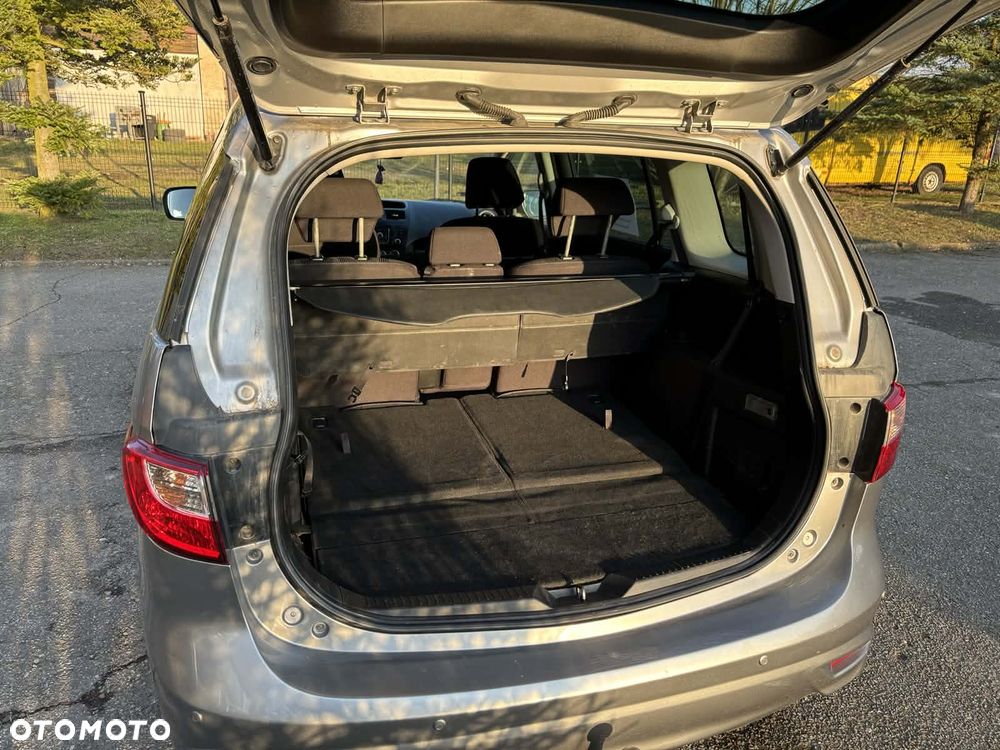 Mazda 5 - 10