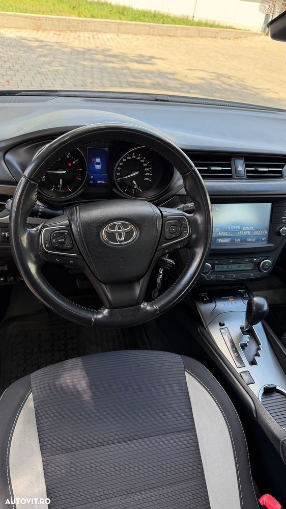 Toyota Avensis 1.8 Multidrive S Elegance - 12
