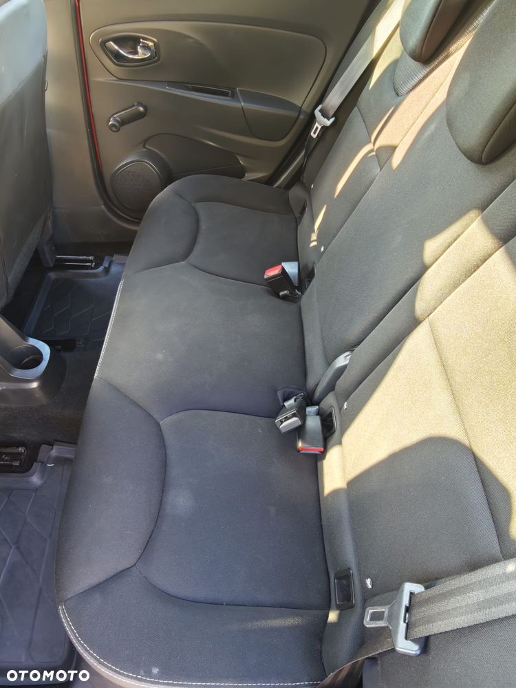Renault Clio 1.2 16V Limited EU6 - 19