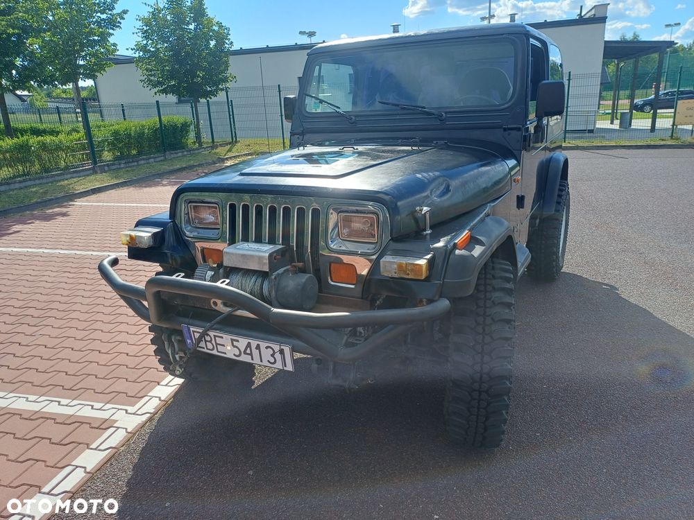 Jeep Wrangler - 5