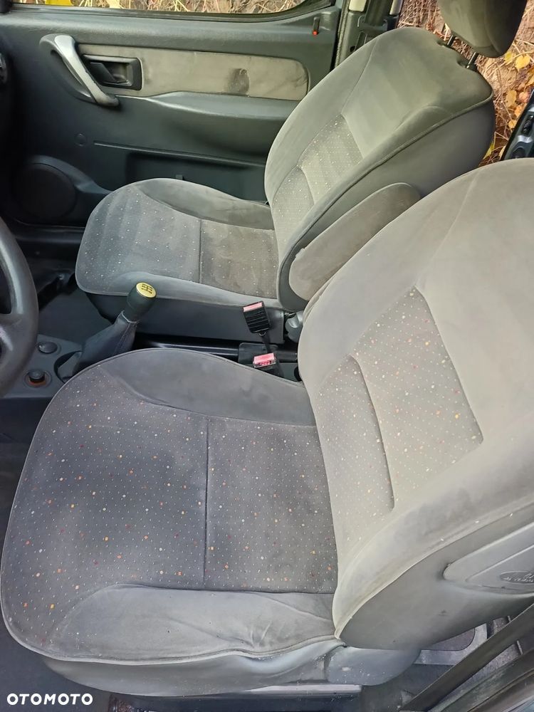 Peugeot Partner 1.6 HDI Oxygene - 12