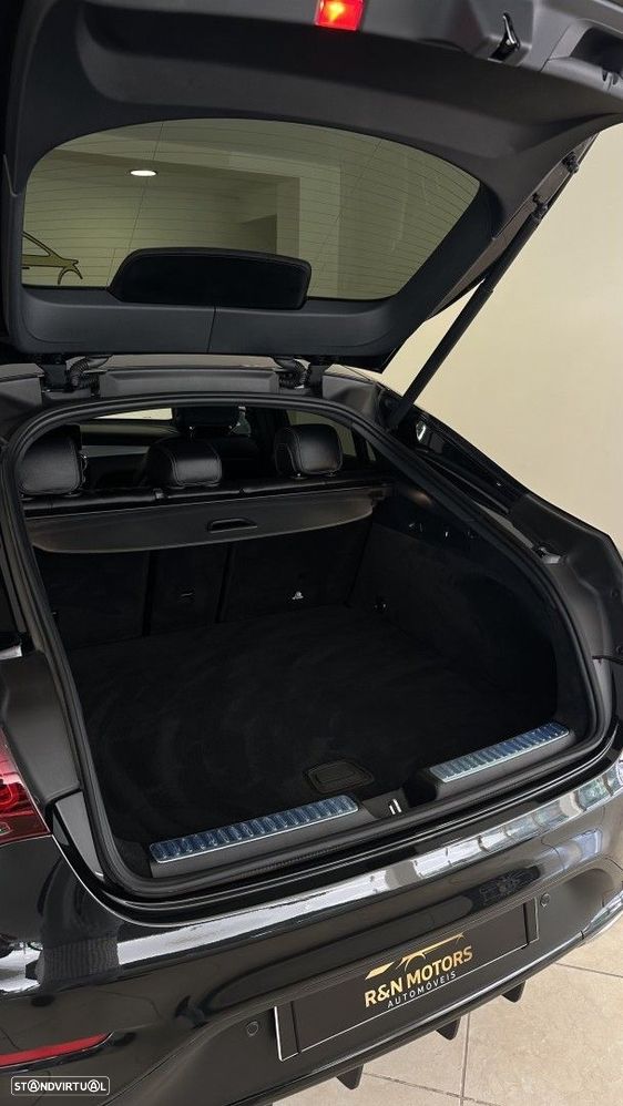 Mercedes-Benz GLC 300 - 11
