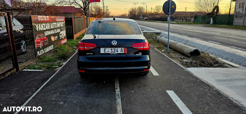 Volkswagen Jetta 2.0 TDI DSG BlueMotion Technologie Allstar - 3