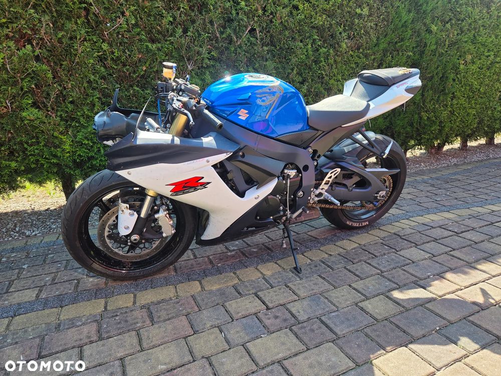 Suzuki GSX-R - 1