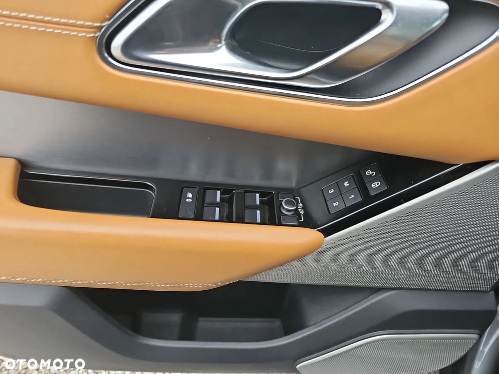 Land Rover Range Rover Velar 2.0 SD4 R-Dynamic HSE - 13