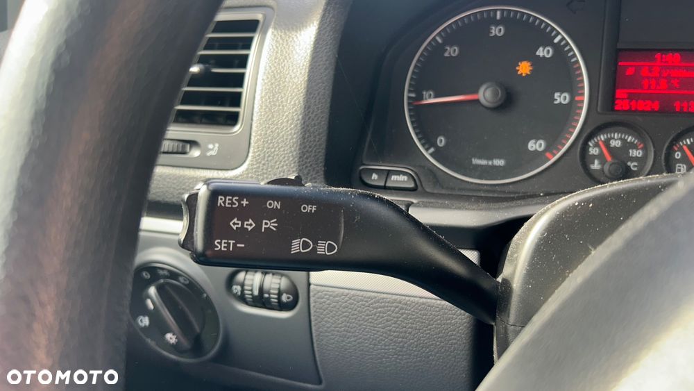 Volkswagen Jetta 1.9 TDI DPF Sportline - 26