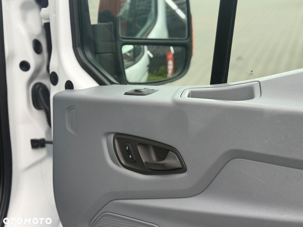 Ford Transit - 11