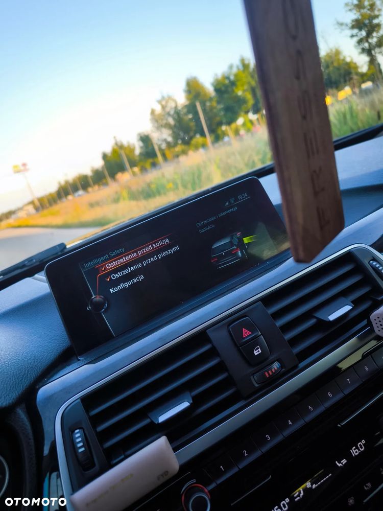BMW Seria 3 316d Modern Line - 29