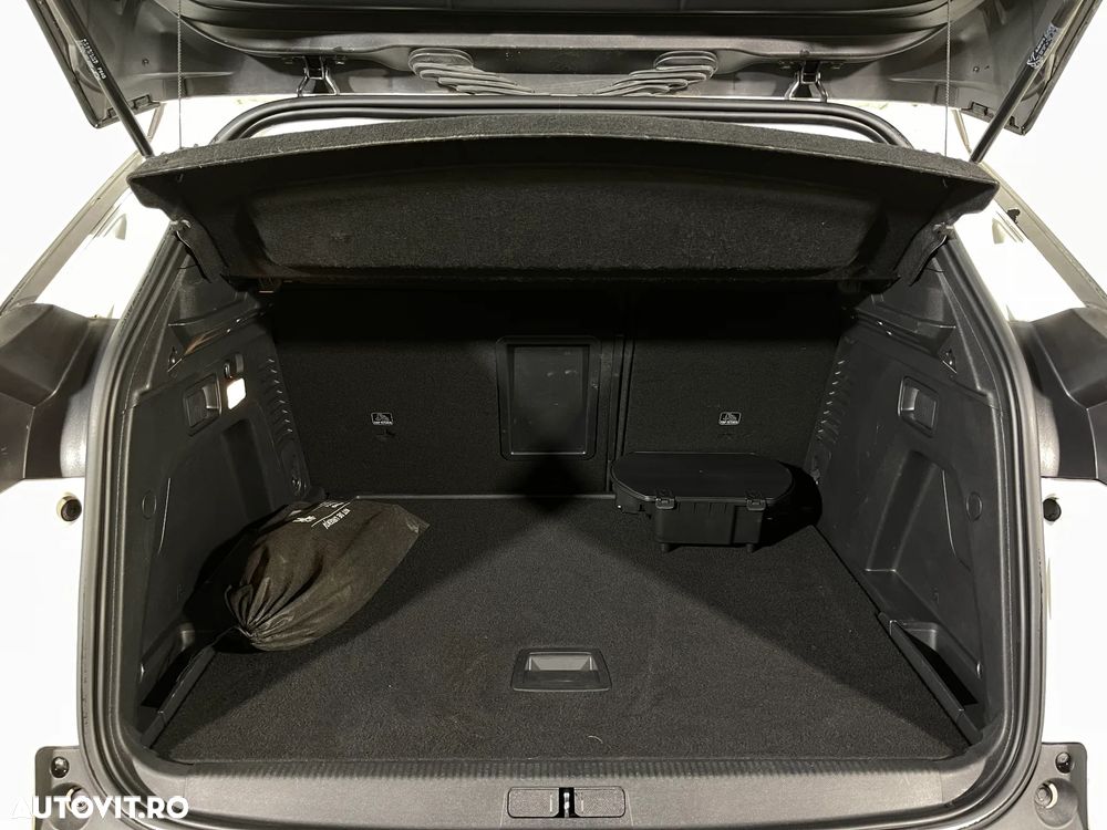 Peugeot 3008 1.5 BlueHDI 130 EAT8 Active Pack - 12