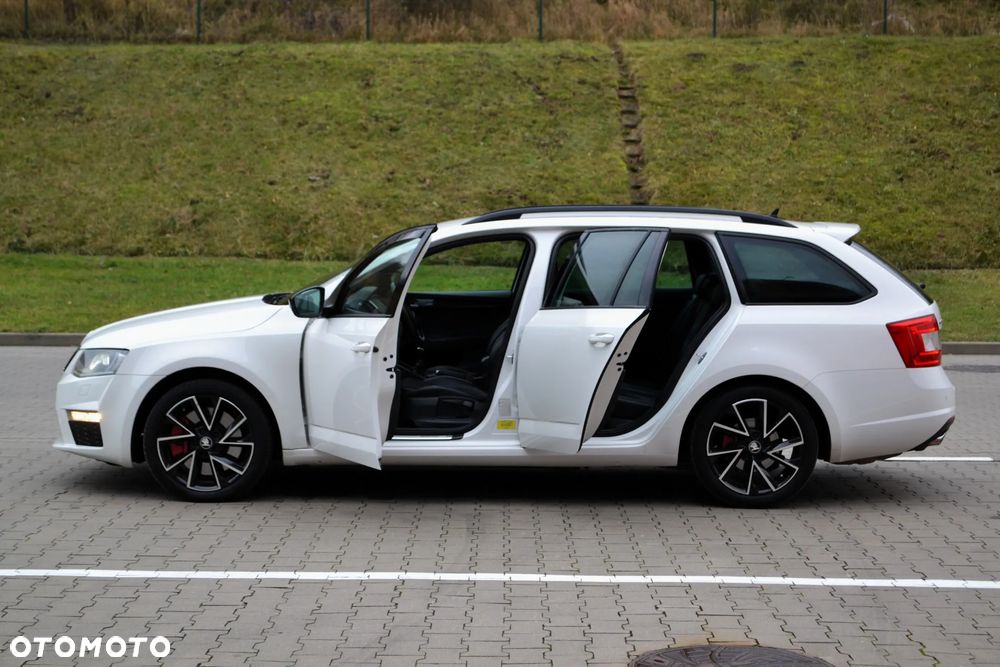 Skoda Octavia 2.0 TDI RS - 25
