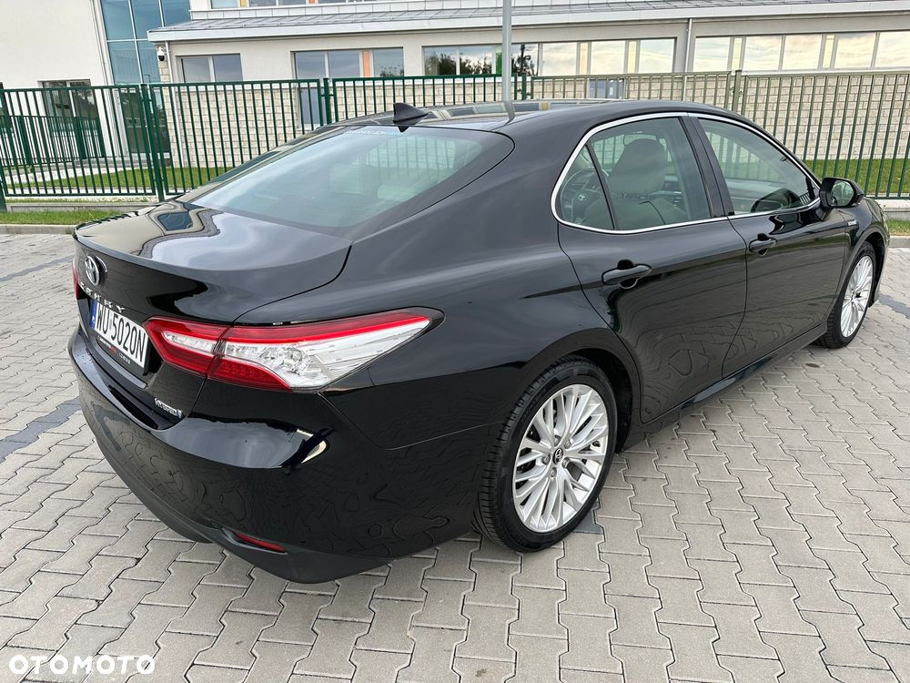 Toyota Camry 2.5 Hybrid Executive CVT - 8