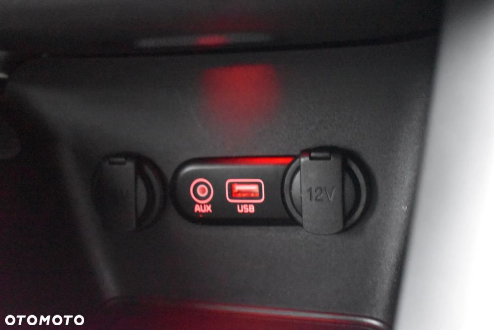 Kia Ceed 1.4 CVVT Dream-Team Edition - 34