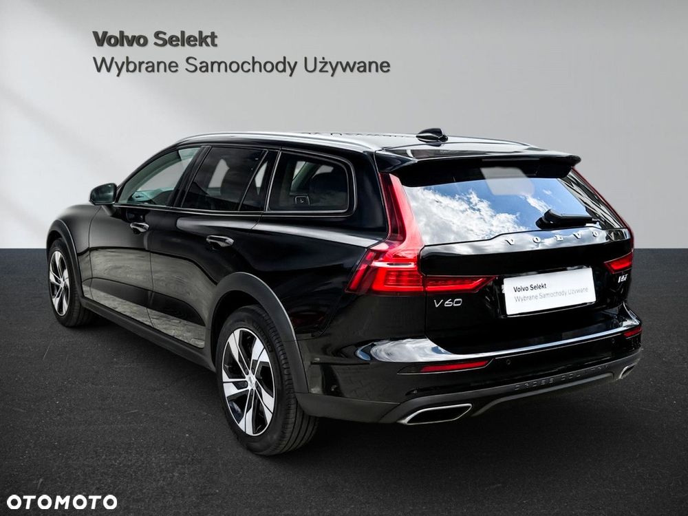 Volvo V60 Cross Country - 7